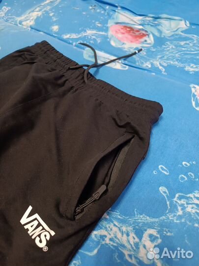 Спортивные штаны vans