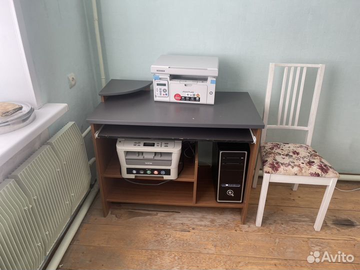 Письменный стол и компьютерный стол