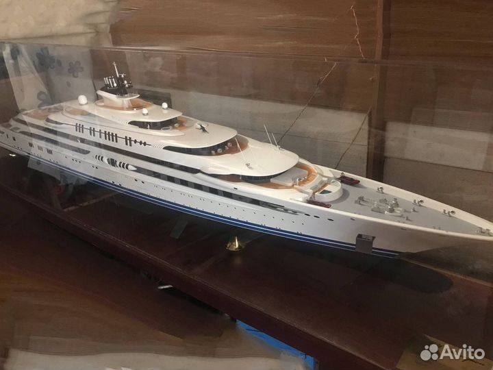 Модель моторной яхты MY Champion