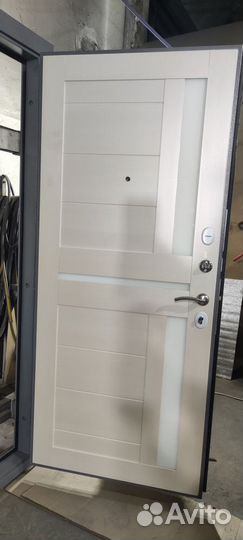 Дверь входная металлическая