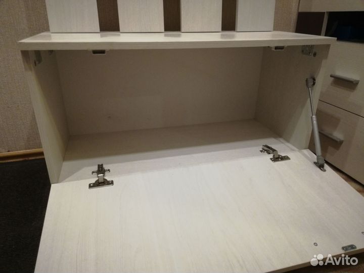 Вешалка в прихожую с обувницей