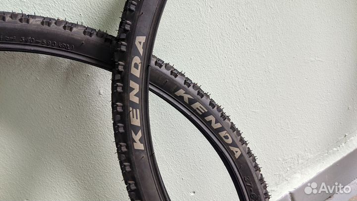 Комплект зимних велосипедных покрышек 700x35C