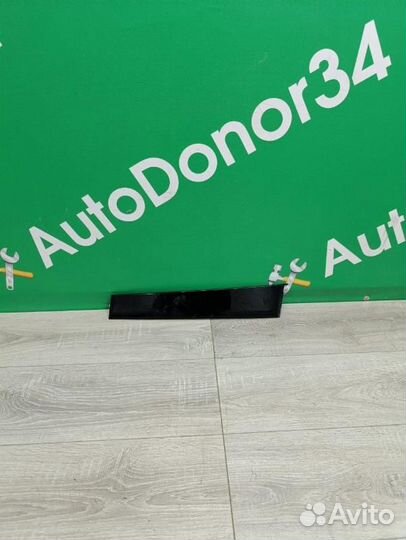 Накладка рамки двери передняя правая Hyundai