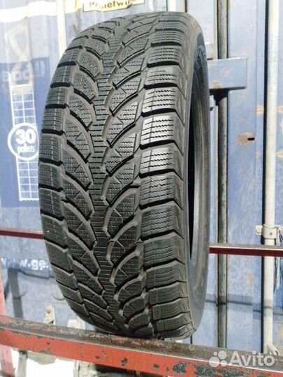 Bridgestone Blizzak LM-32 205/55 R16 99T