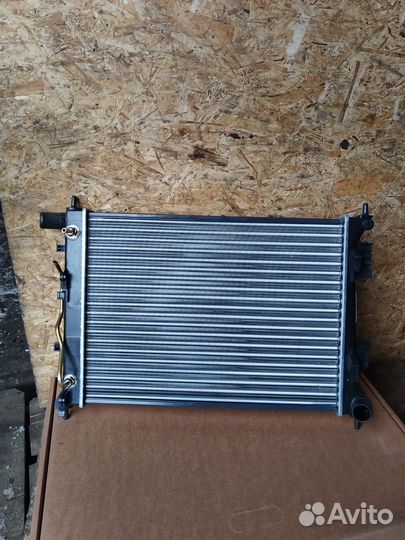 Радиатор охлаждения на hyundai solaris 1 АКПП