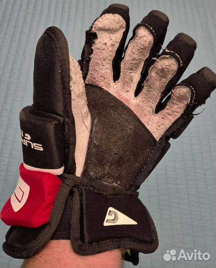 Хоккейные перчатки graf