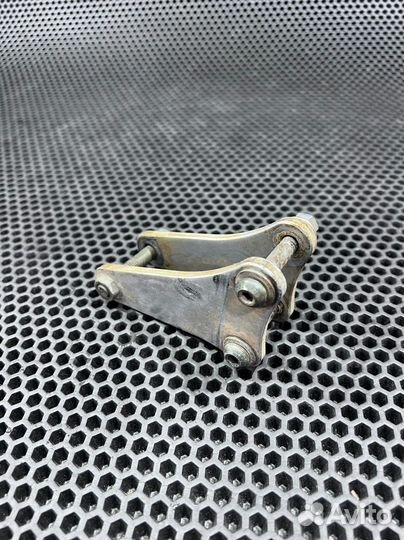 Крепление двигателя Yamaha WR 250F 2006