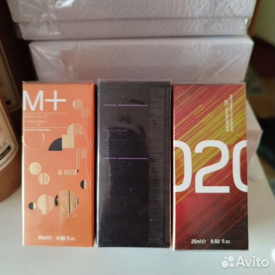 Escentric molecules 01