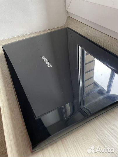 Ноутбук Samsung r560
