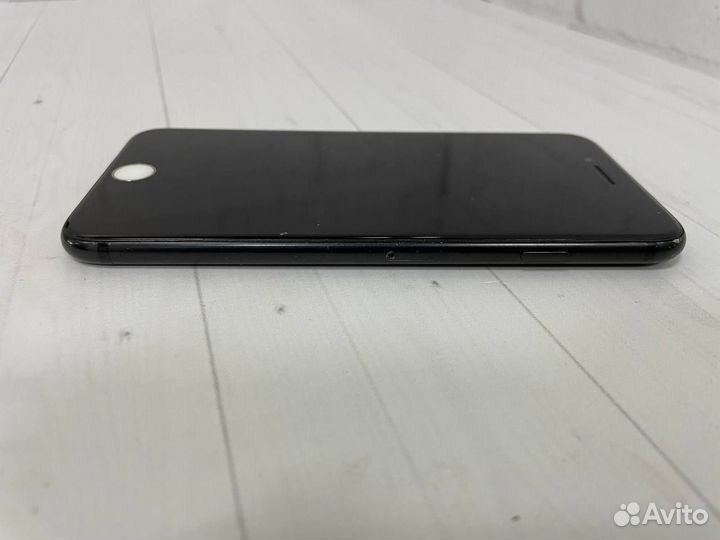 iPhone 7, 128 ГБ