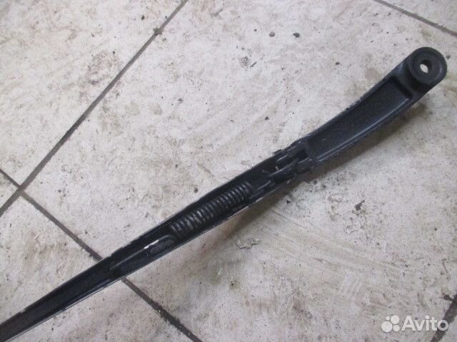 Поводок стеклоочистителя передний левый Hyundai ix