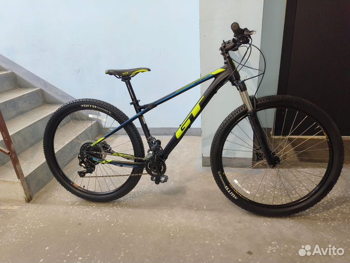 Велосипед GT avalanche expert 29 rock shox