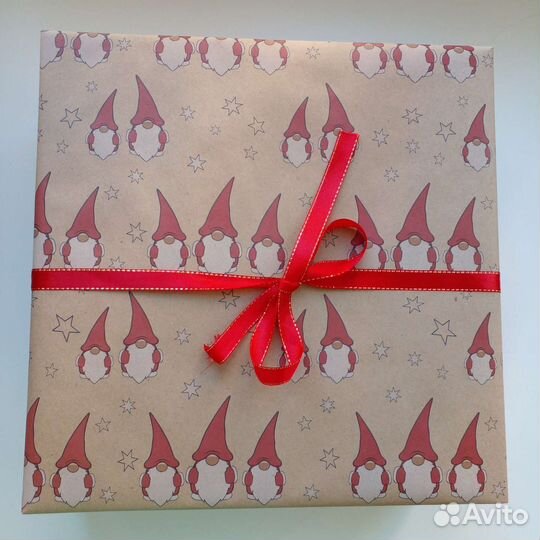 Коробка подарочная новогодняя 