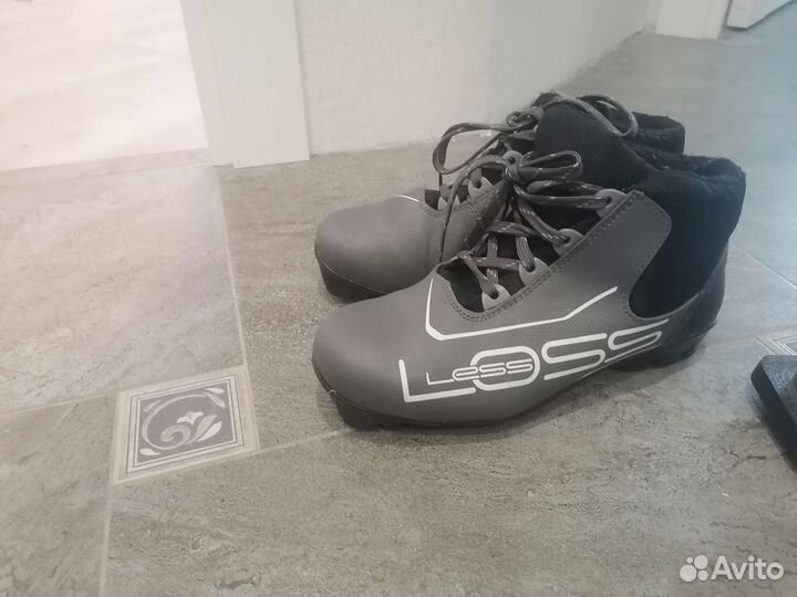 Лыжные ботинки