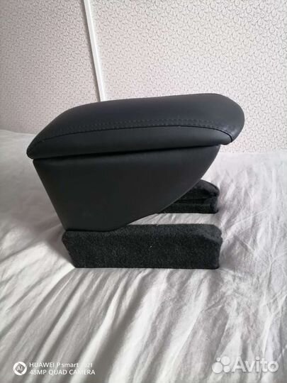 Подлокотник на volkswagen polo