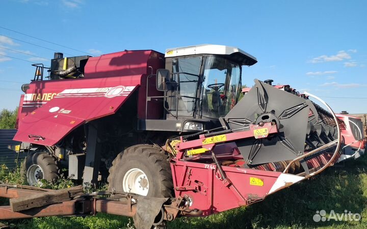 Зерноуборочные комбайны Полесье 10