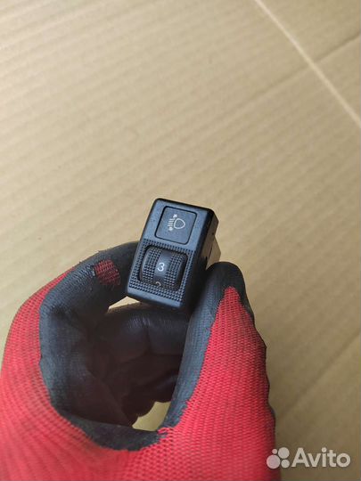 Кнопка Mazda 323 BJ /Familia /Protege