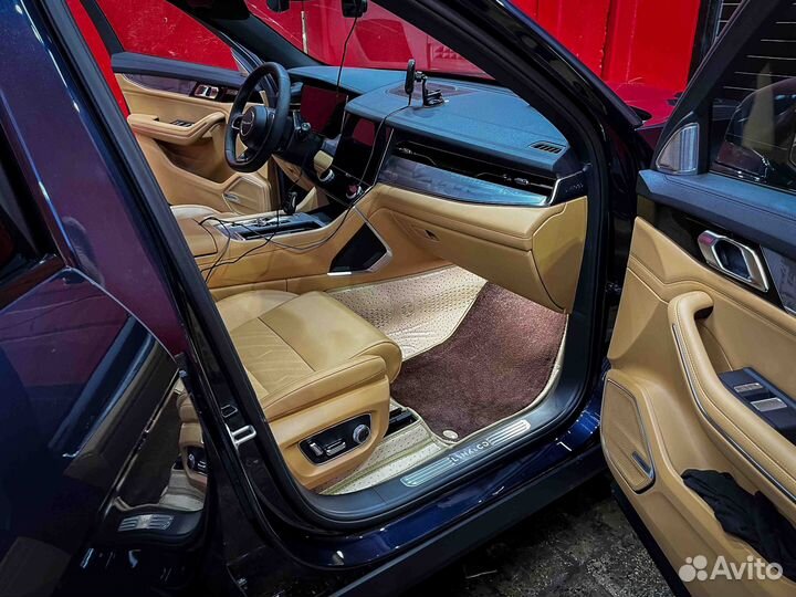 Ковры в салон Lynk&Co 09