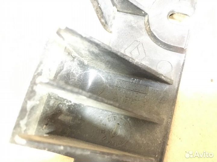 Кронштейн бампера задний правый Renault Logan 1