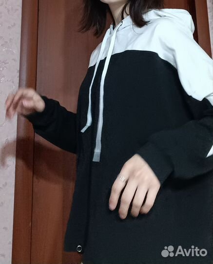 Толстовка с капюшоном