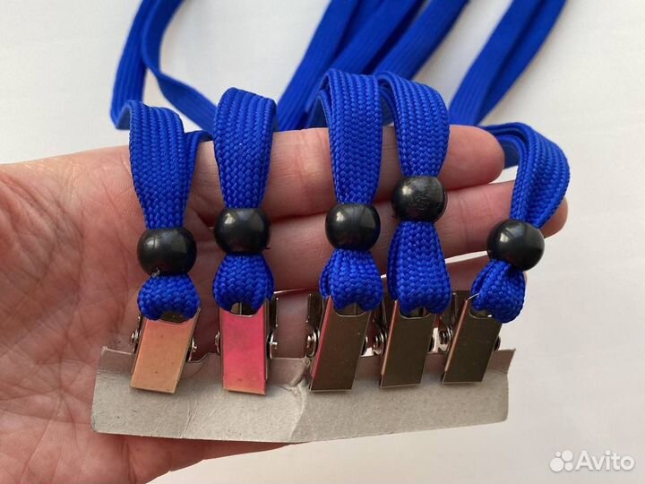 Новые шнурки Berlingo для бейджей набором