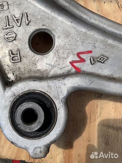 Рычаг подвески передний правый Nissan Murano Z51