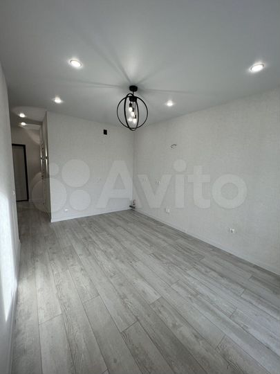 2-к. квартира, 42 м², 9/17 эт.