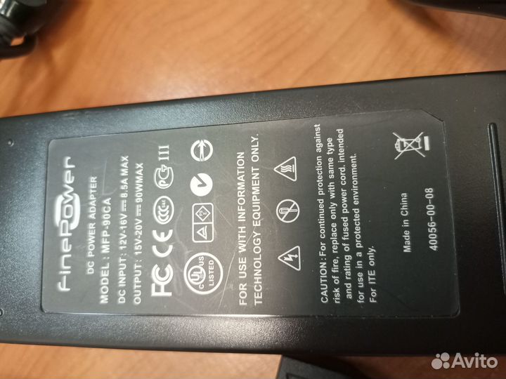 Адаптер питания автомобильный FinePower MFP-90CA
