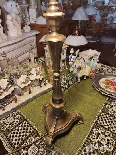 Лампа настольная