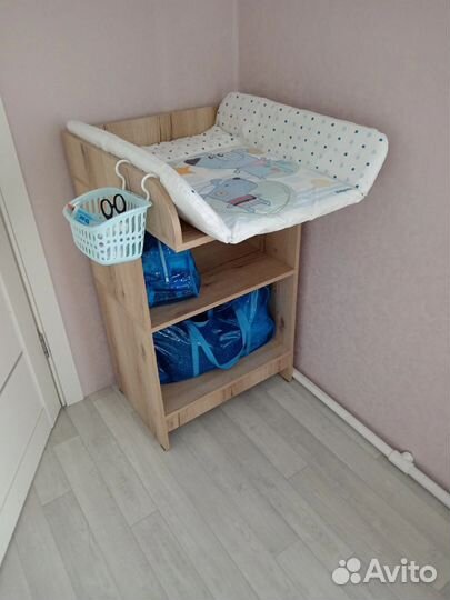 Пеленальный столик