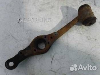 Рычаг передний левый нижний
