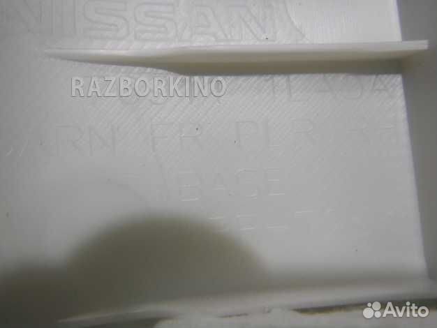 Обшивка стойки Ниссан