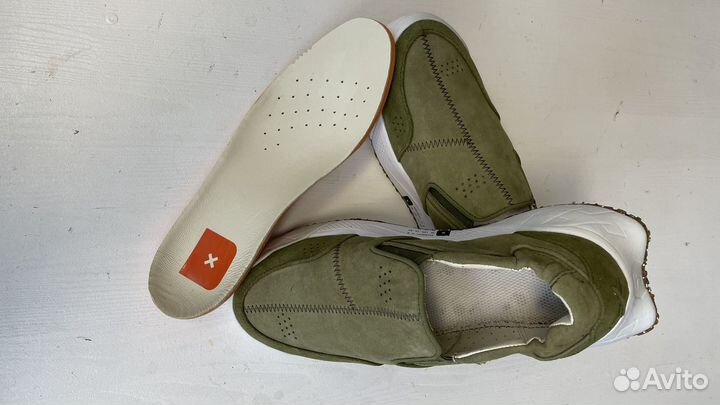 Слипоны Deckers Lab