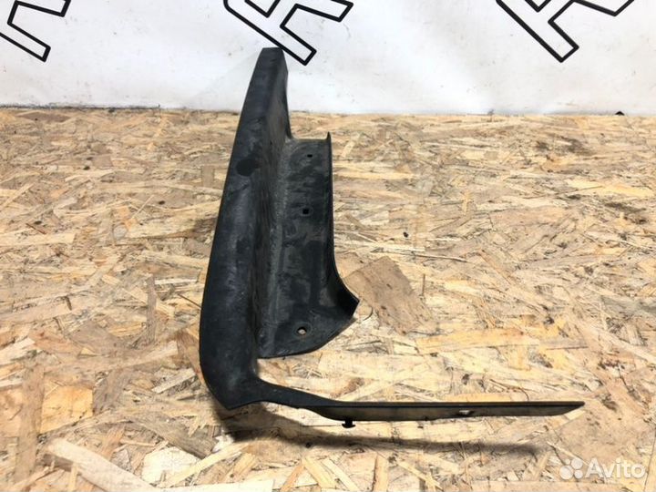 Водосток багажника задний правый Bmw 5-Series Gran