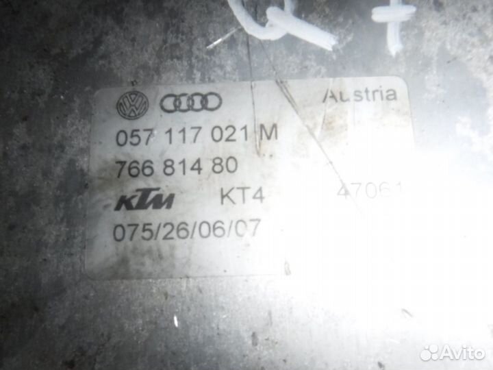 Радиатор масляный Audi Q7 (4L) 2005-2015