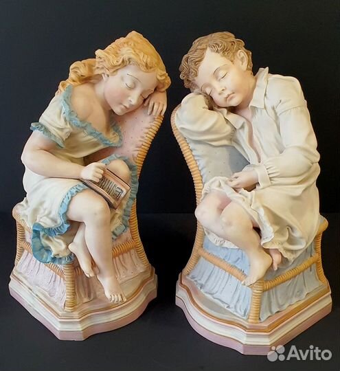 Антикварные парные статуэтки, бисквитный фарфор