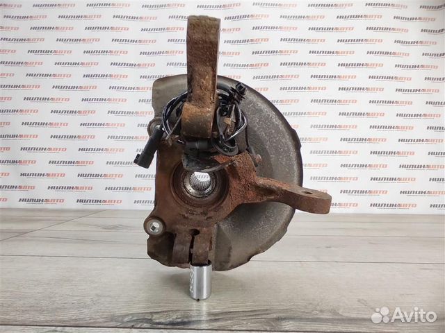 Кулак поворотный правый mitsubishi Lancer 10