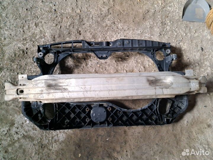 Рамка радиатора в сборе Audi A6 C6