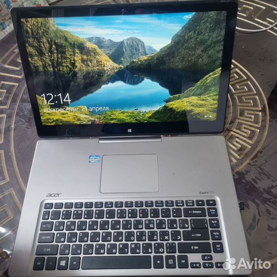 Acer aspire R7