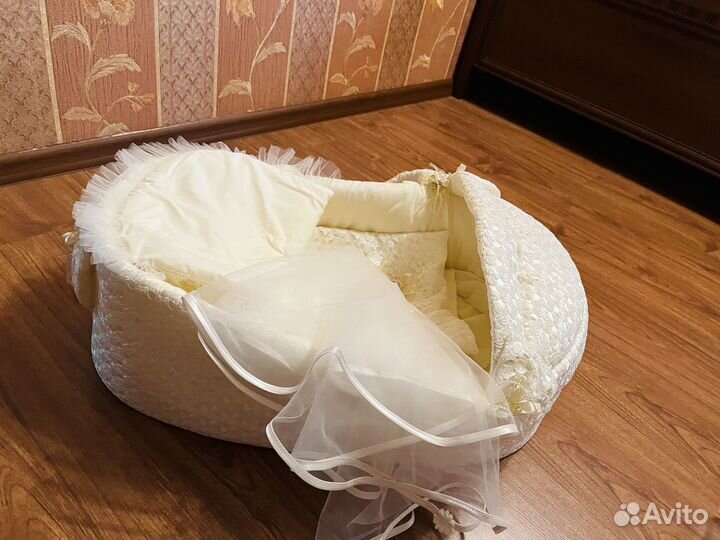 Детская люлька переноска с кружевом на выписку