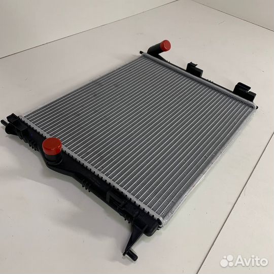 Радиатор системы охлаждения Renault Logan/Sandero