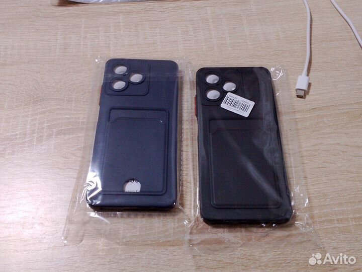 Чехлы на телефон