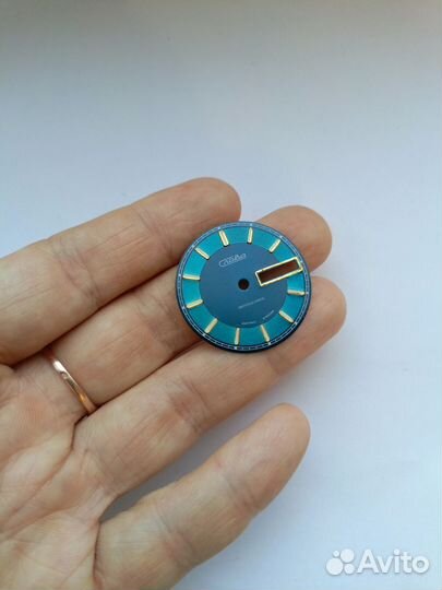 Часы винтажные циферблат слава новый