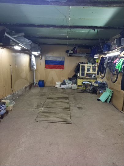 Гараж, > 30 м²