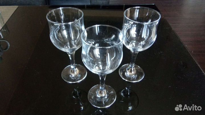 Фужеры, стаканы, пивные бокалы, рюмки