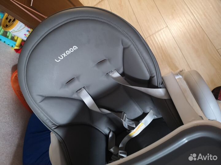 Продам стульчик для кормления