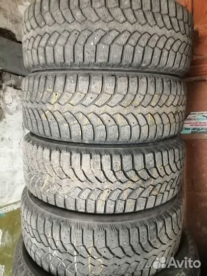 Bridgestone Blizzak Spike-01 205/60 R16 96T