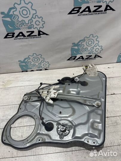 Стеклоподъемник задний правый Kia Ceed 1