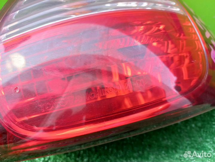 Фонарь toyota AT211G,CT216G,ST210G,ST215G,ST215W c