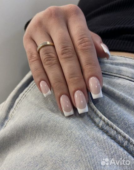 Маникюр педикюр